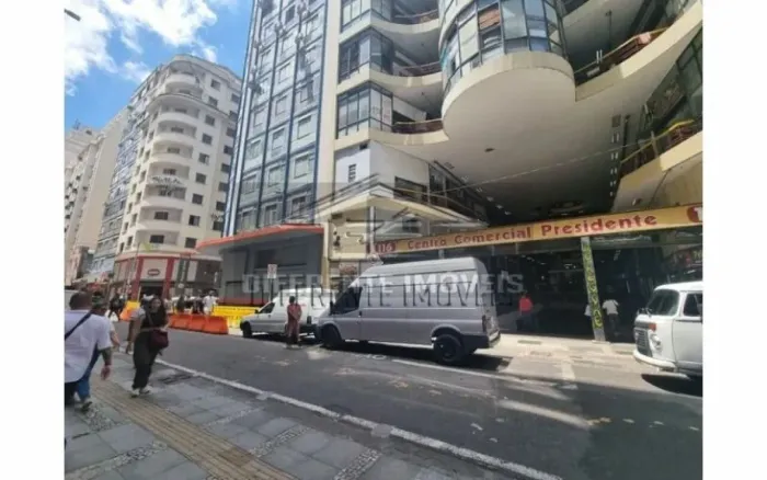 VENDA SALA COMERCIAL NO CENTRO 17M2 PORTA PRA RUA ISENTO IPTU