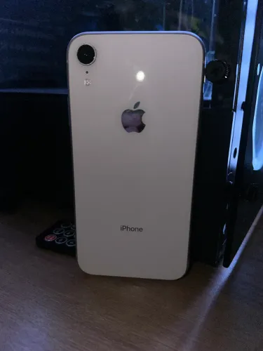 IPHONE XR 64GB