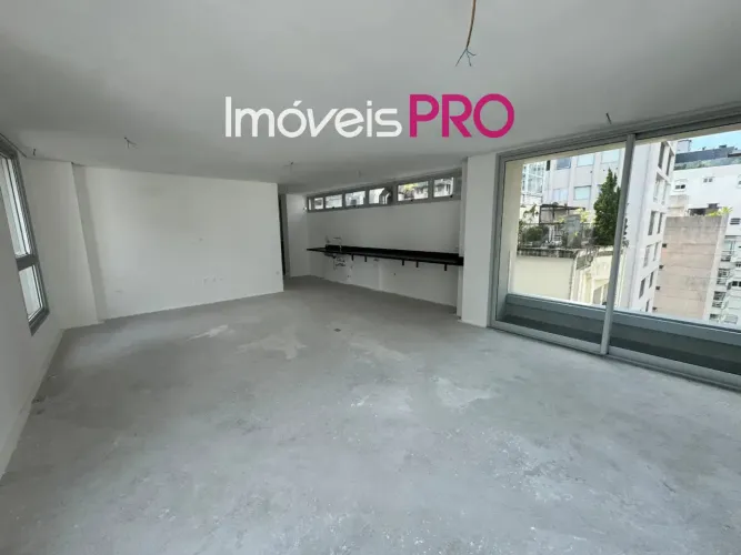 Apto diferenciado de 84m² com 1suite e 2 vagas no Itaim Bibi.