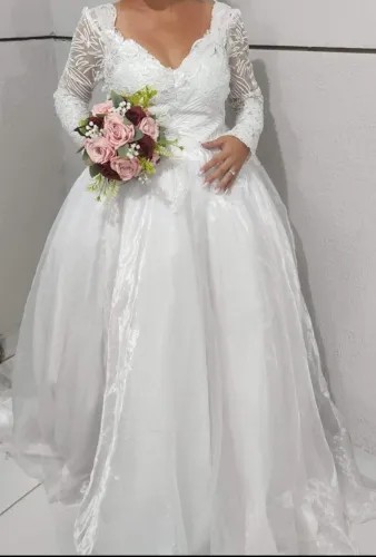 Vestido de noiva estilo princesa