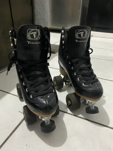 Patins Traxart preto tamanho 36