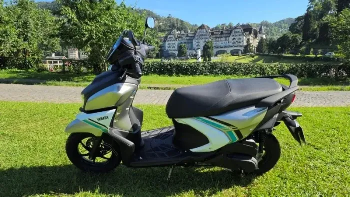 Yamaha ZR Hybrid Connected - 26/27 - IMPECÁVEL