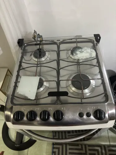 Vendo fogão Electrolux 4 bocas