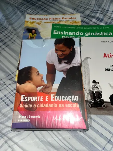 Kit de livros para faculdade de educação física