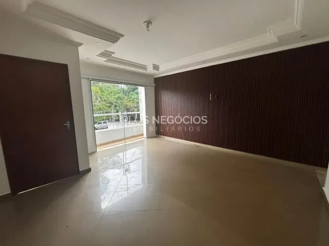 Casa para Locação no Parque Esmeralda em Sorocaba com 3 Andares, Área Gourmet e 2 dormitór