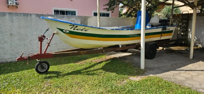 LANCHA DE FIBRA
