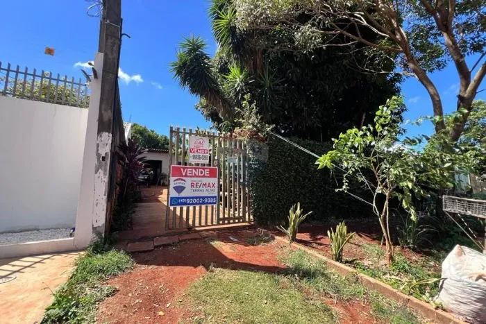 Terreno em Coqueiral, Cascavel: Oportunidade Única!