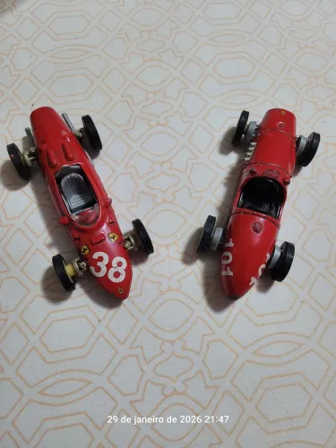 02 Miniaturas colecionáveis Ferrari Fórmula 1 Antiga