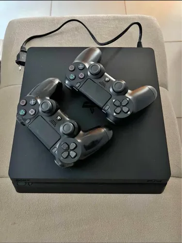 PS4 SLIM (na caixa) - Controles Originais e Jogos