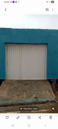 Vendo 2 portões usados para garagem e frete de casa . Portões de correr.no precinho