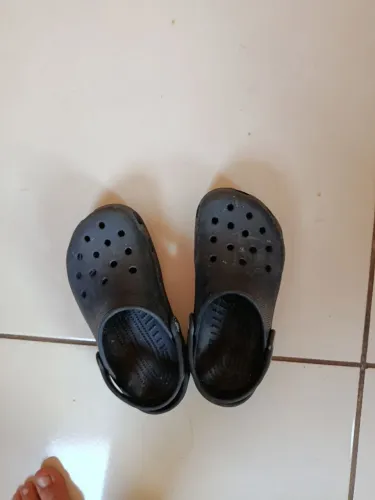 Crocs presta original,tamanho 33/34,nova