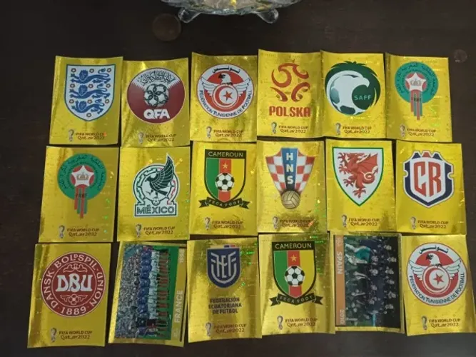 27 Figurinhas douradas copa 2022