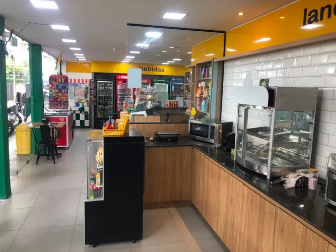 OPORTUNIDADE ÚNICA - VENDE-SE LOJA DE CONVENIÊNCIA 24H NO PAPICU NEGOCIÁVEL