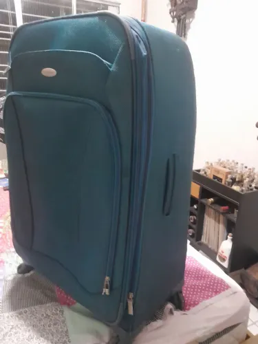 Mala grande Samsonite com 4 rodinhas e giro de 350 graus