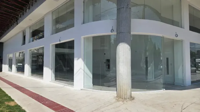 Excelente Sala comercial de Esquina no Centro - Balneário Camboriú - SC