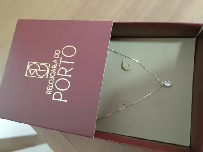 Colar feminino de prata- Relojoaria do Porto nunca usado