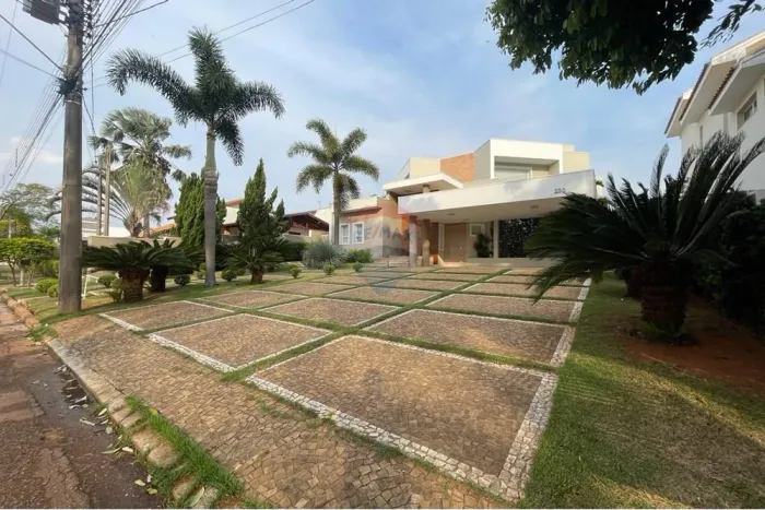 Casa Espetacular no Prestigiado condominio Colina das Estrelas