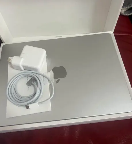 Apple MacBook M2 Tela 13.6  Novo, nunca usado, embalado e nota fiscal 