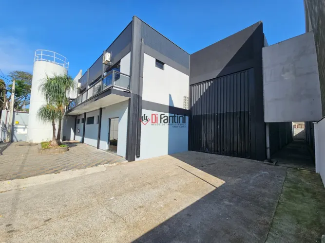 Salão Industrial para locação por R$ 14.000,00/mês - Parque Industrial Fritz Bersin - Nova