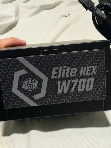 Fonte de Alimentação Cooler Master Elite NEX W700 (700W) 80 plus white