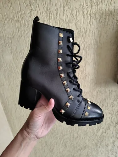 Bota shutz
