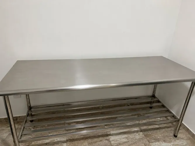 Mesa inox de 2 metros