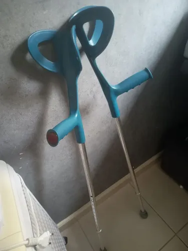 Par de muletas excelente estado