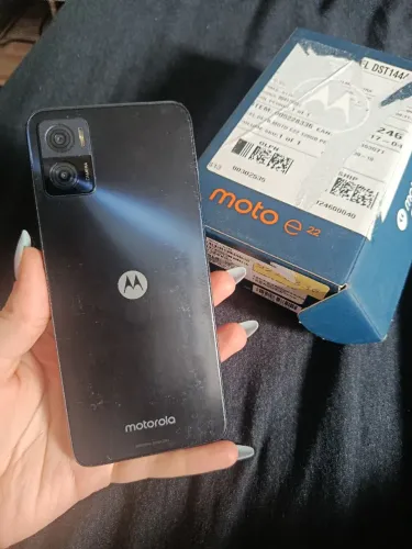Celular Motorola E22