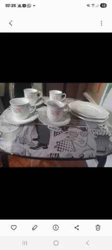 Jogo de xícaras para café Schmidt com 4 xícaras mais 4 Pires e mais 2  Pires avulsos