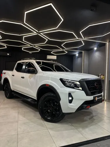 Nissan Frontier Pro4x CD 4X4 2.3 Bi-TB Die. AUT 2024