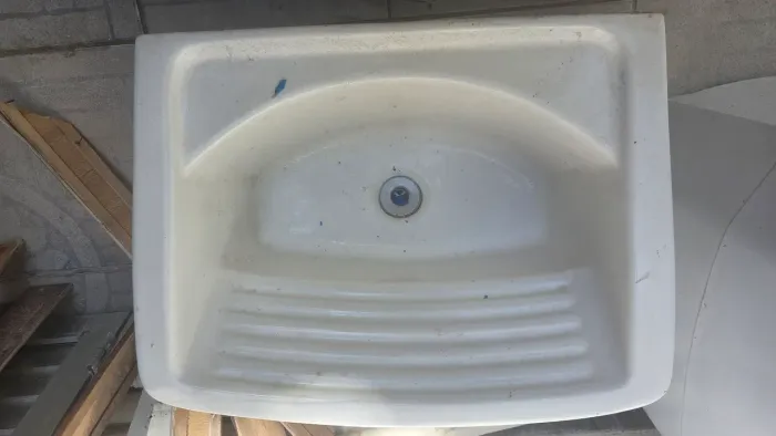 tanque de louça branca Deca 22L
