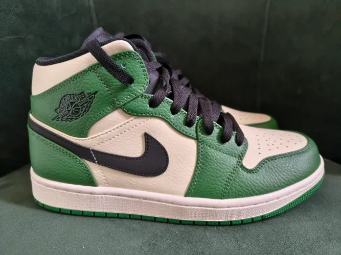 Nike Air Jordan 1 Mid SE Pine Green, Tamanho 40.5 ,  Original, Novo, Não acompanha Caixa 