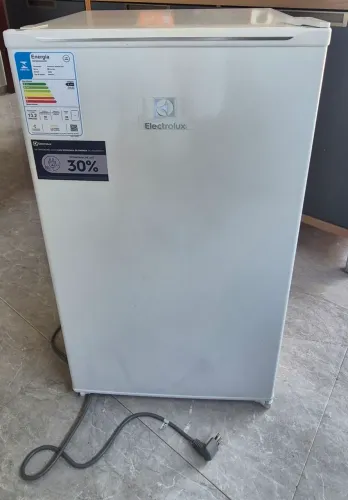 Frigobar electrolux 90l inverter - 1 mês de uso