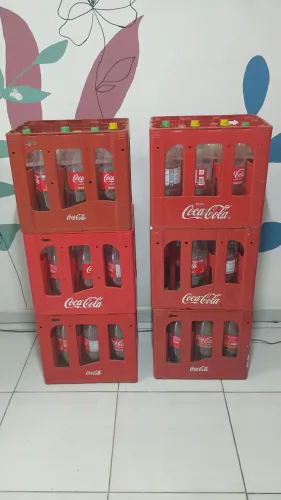 6 engradados de garrafa retornável de Coca