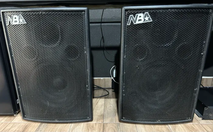 Par de caixas passivas NEW BOX 15 + drive + potência crow xli3500