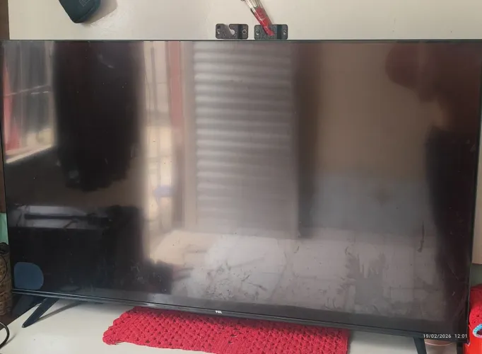 Tv ( retirada de peça)