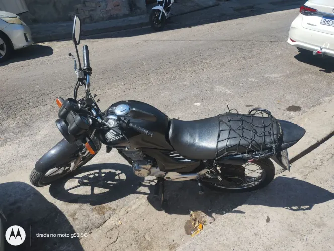 Vendo minha moto mix 150 titan top uso para trabalha mais estou precisando vender.