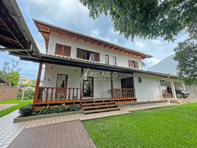CASA MOBILIADA E EQUIPADA, COM ÁREA CONSTRUÍDA DE 484M², TERRENO AMPLO COM 1.146 M² - BAIR