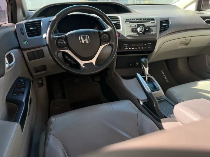 Honda Civic Sedan LXR 2.0 Flexone 16V Aut. 4P 2014