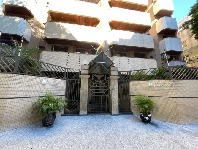 Locação - Apartamento com 04 Quartos na Zona 07 em Maringá