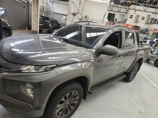 Mitsubishi L200 Trit. S.out. GLS 2.4 CD Diesel Aut. 2025