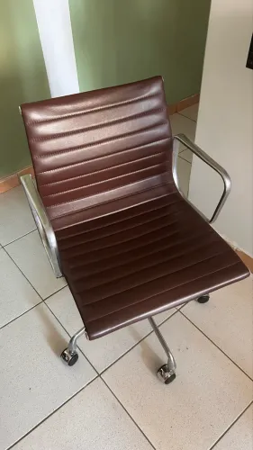Vendo cadeira de escritório (officer)