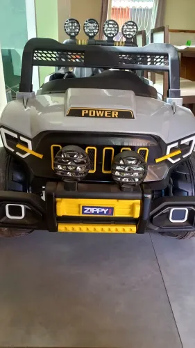 Carrinho elétrico 4x4 12v Zippy Toys