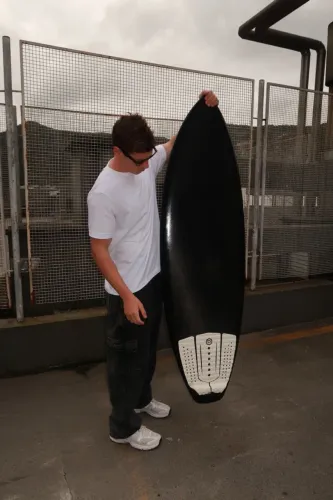 Prancha de surf full carbon SOB MEDIDA 3x sem juros