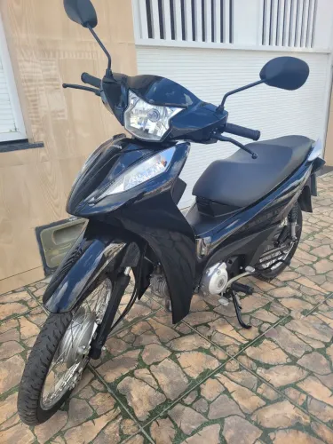 Moto bem conservada *03