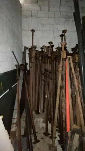 Escora de ferro para laje