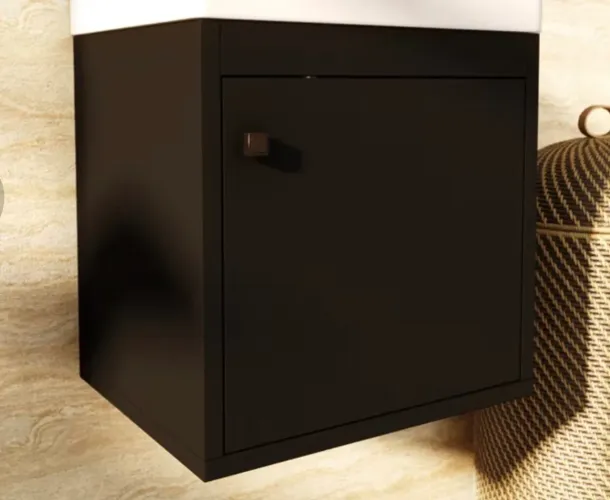 Gabinete suspenso com porta para banheiro