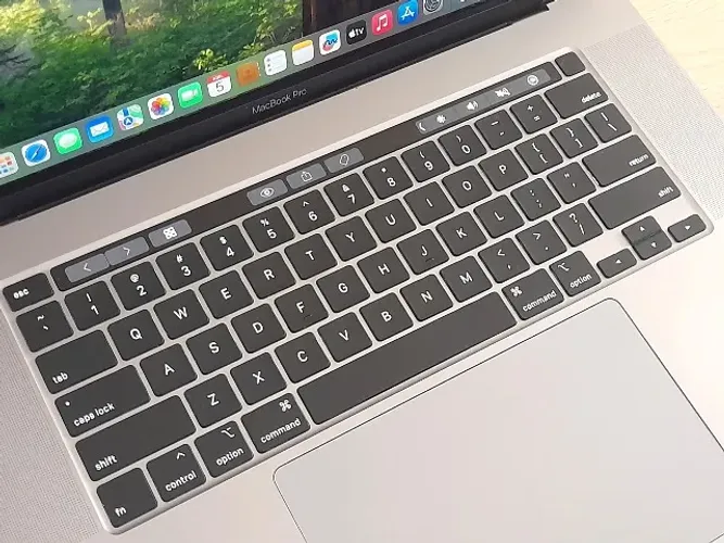 MacBook Pro 16" · SSD 512GB· 16GB Ram · 2019 i7 · Oportunidade!