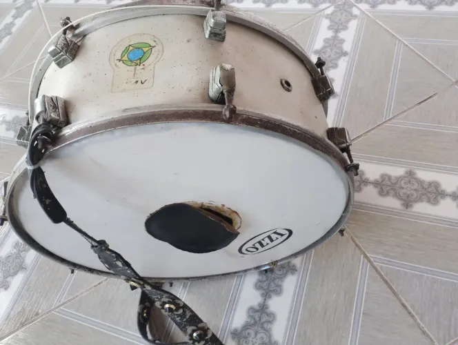 Pra vender barato chama q fazemos negócio***