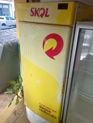 Cervejeiro tudo bom três meses de garantia valo $2700 só ligar *71 ou zap